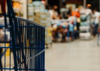 help differentiate a local grocery store from a big box chain