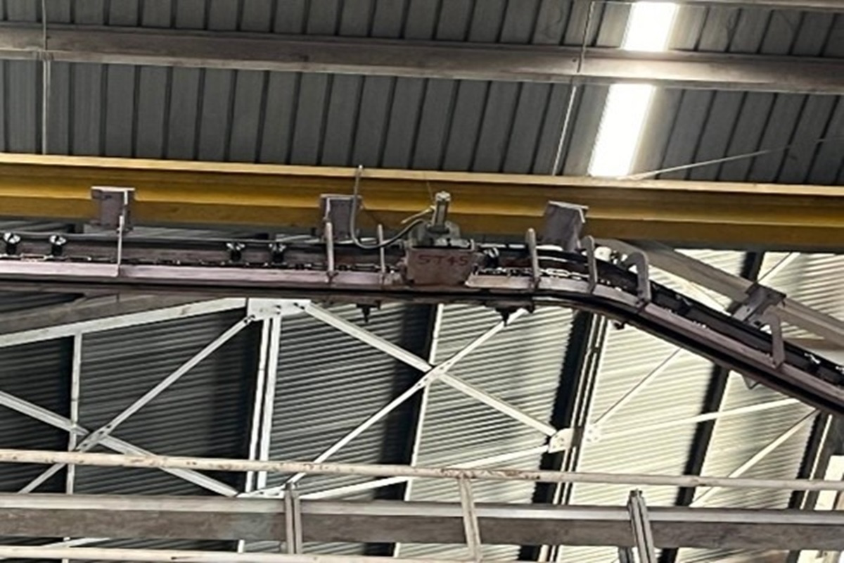 Detection of loose fasteners and cracks in welds in structural members