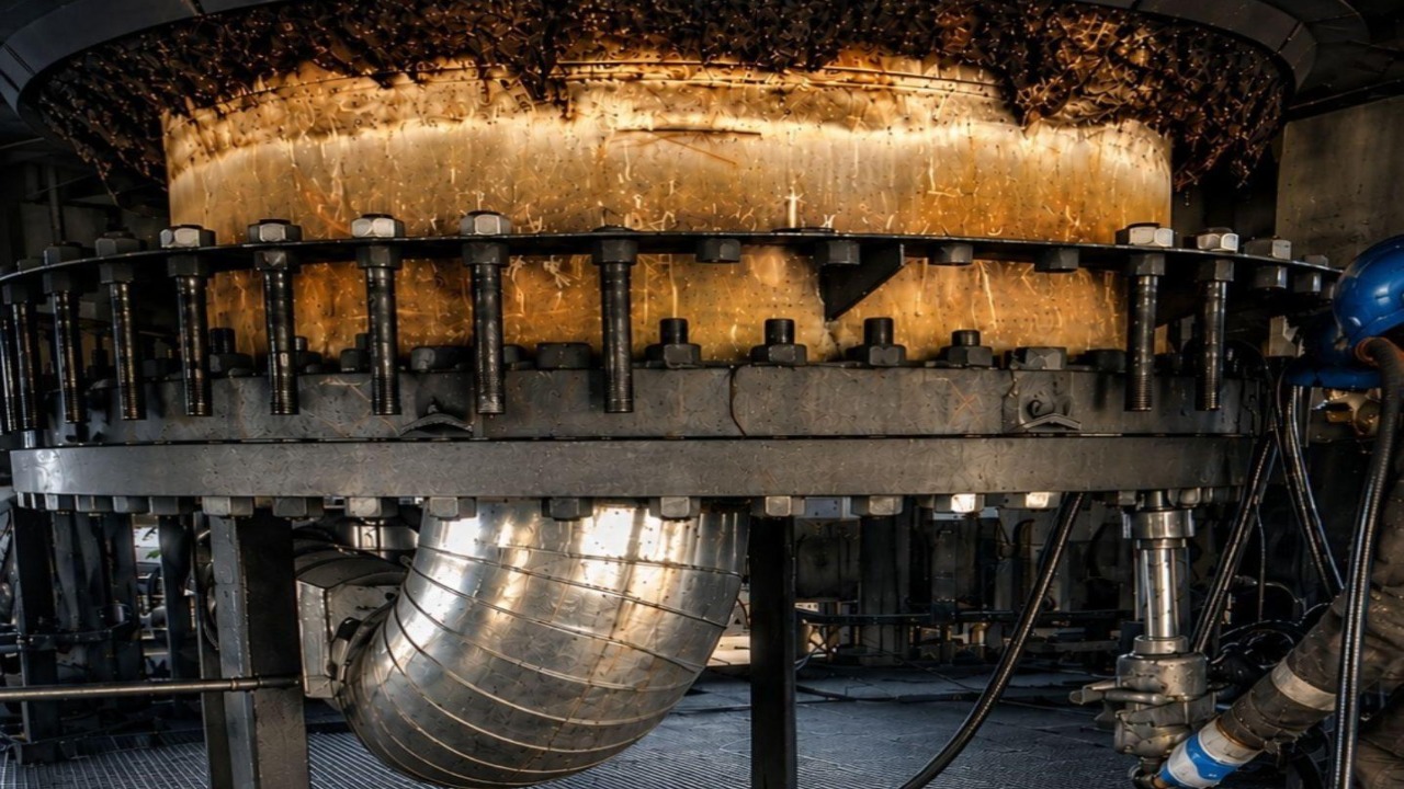 Automated Bolting Unbolting and Torquing of Coke Drum Heads