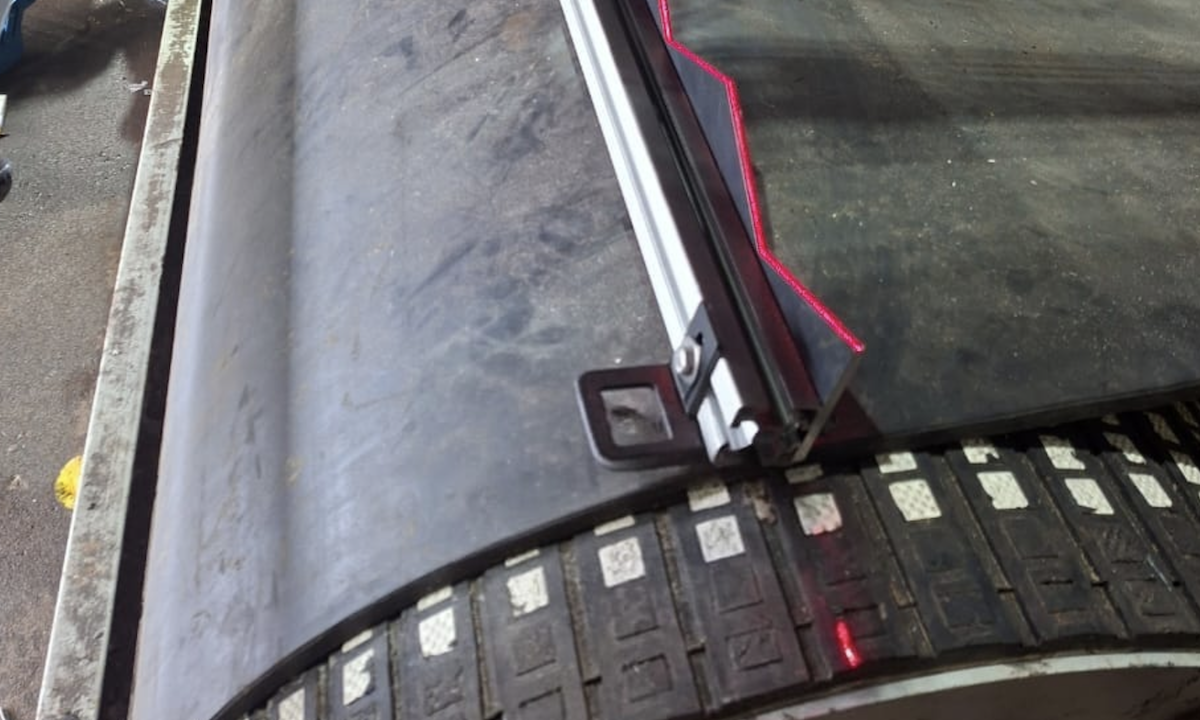AI-Powered Conveyor Belt Monitoring and Predictive Maintenance
